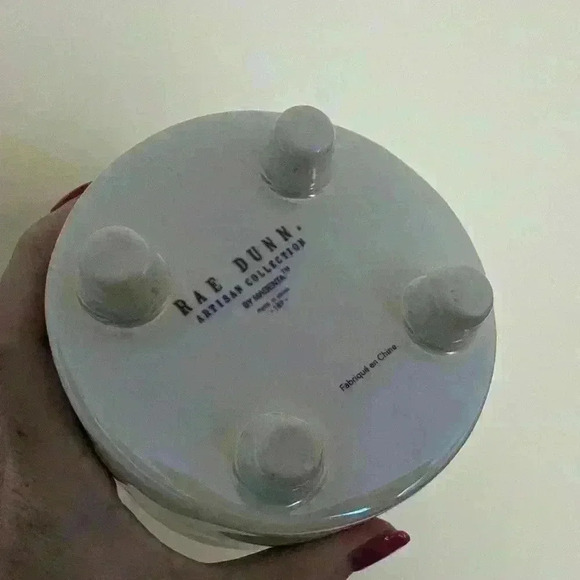 Rae Dunn  iridescent small plant pot says plant a kiss on me - Picture 3 of 7